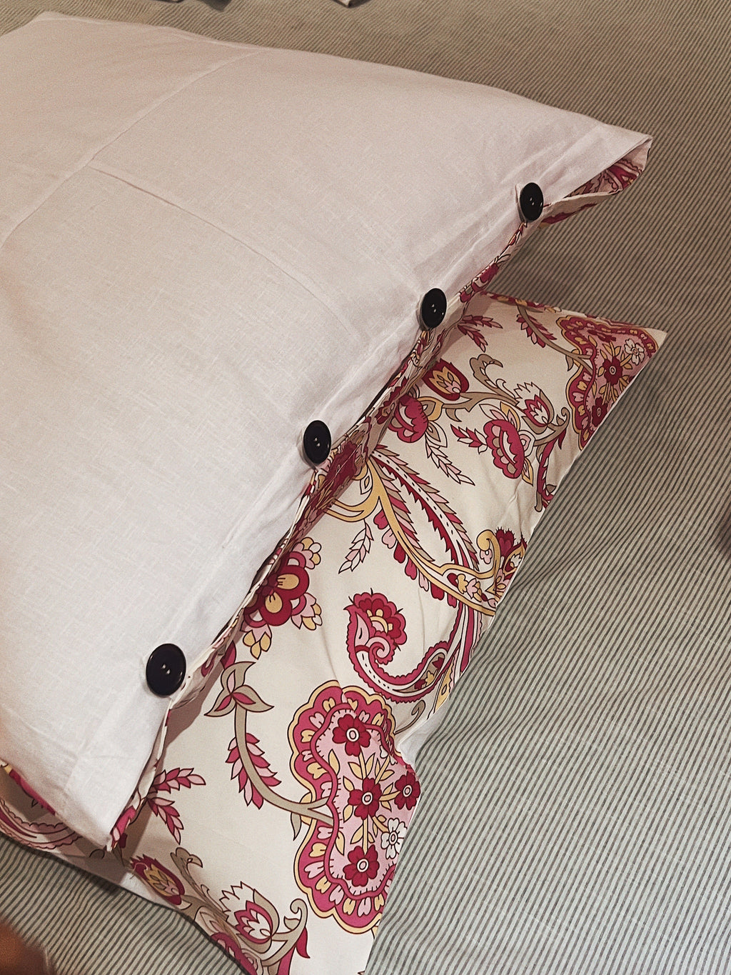 Printed pillow - Pair